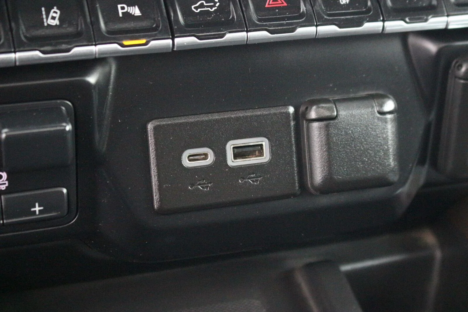 Used 2023 Ebony Twilight Metallic GMC Denali image 32