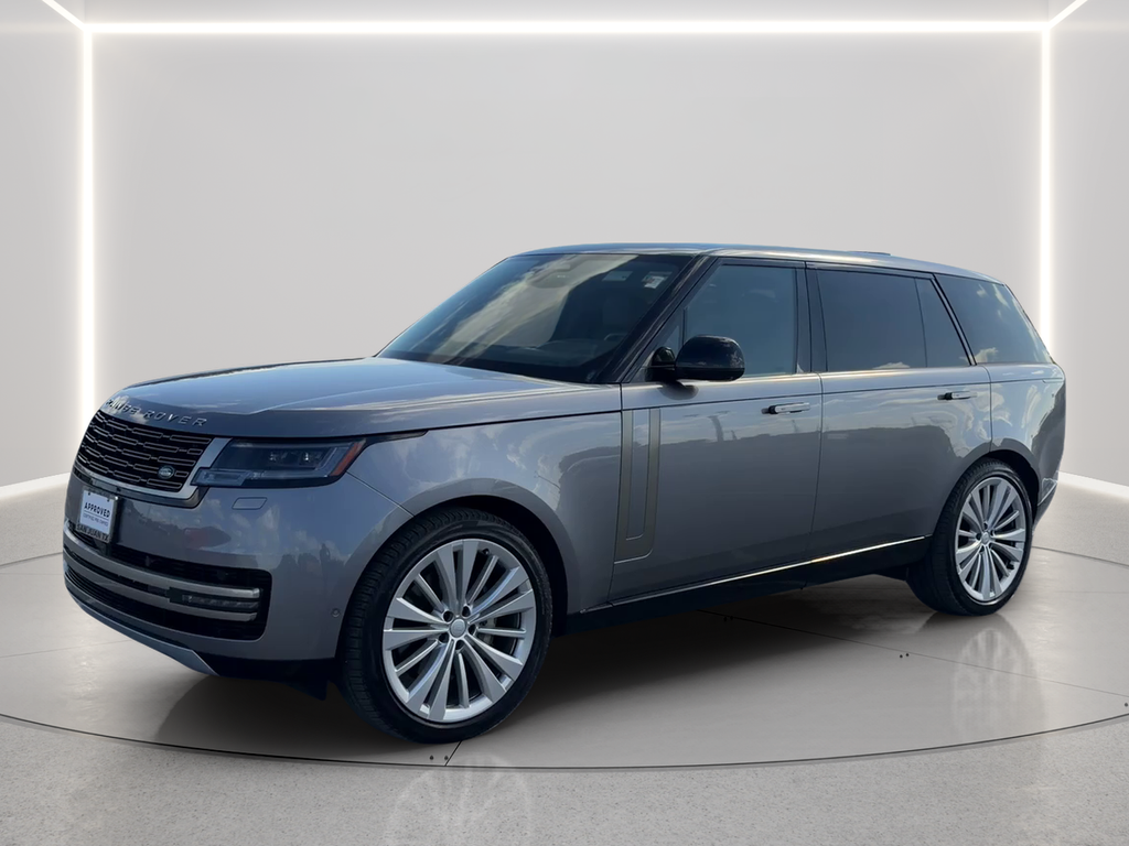 Used 2024 Gray Land Rover SE image 1