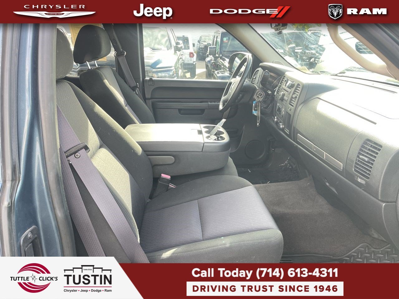 Used 2011 Stealth Gray Metallic GMC SLE image 25