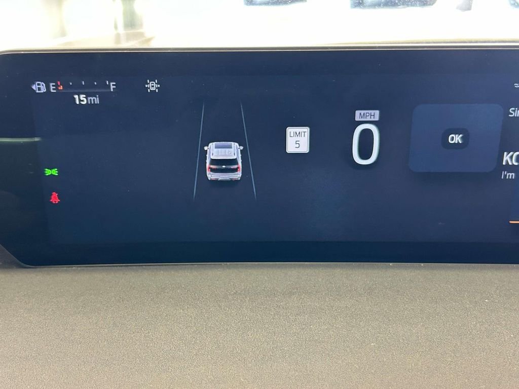 Used 2025 White Ford Platinum image 31