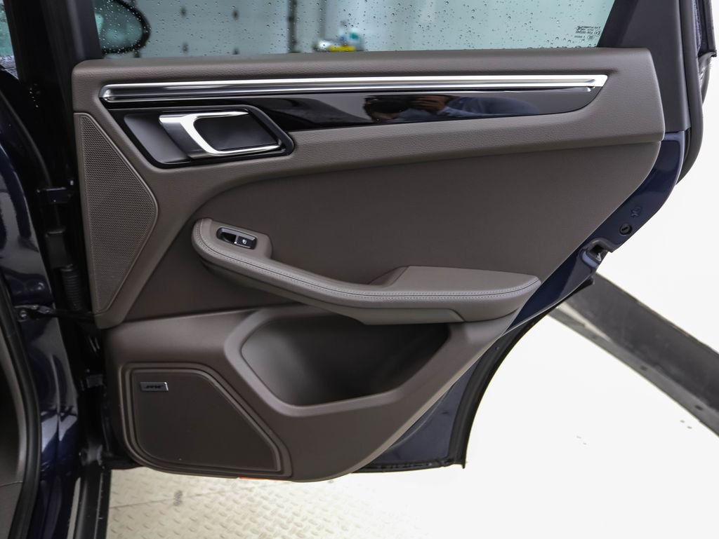 Used 2020 Night Blue Metallic Porsche Base image 24