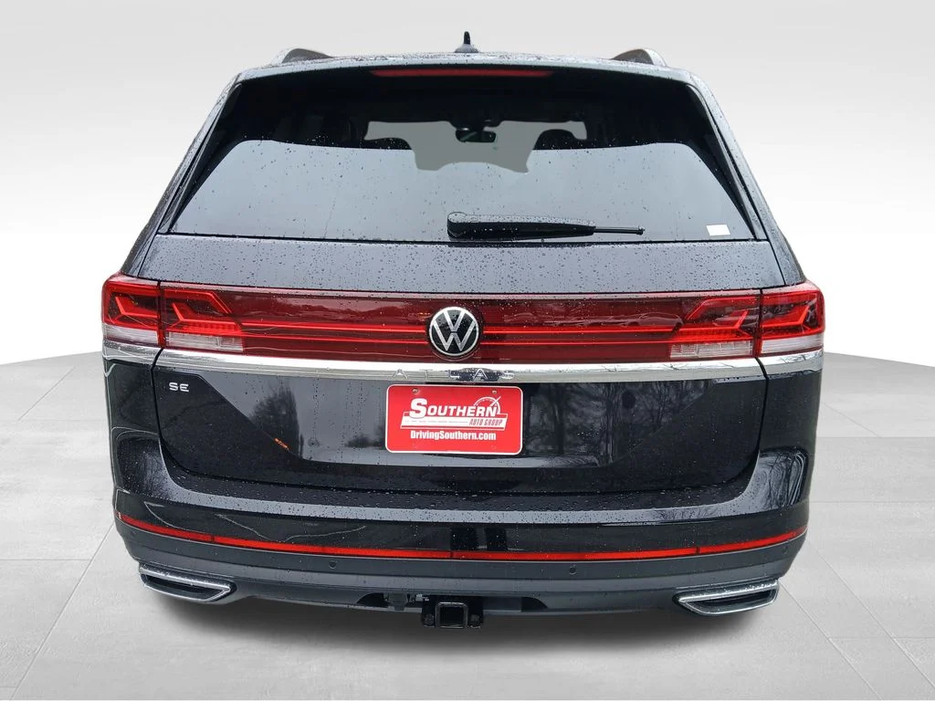 New 2026 Black Volkswagen 2.0T SE w/Technology image 4