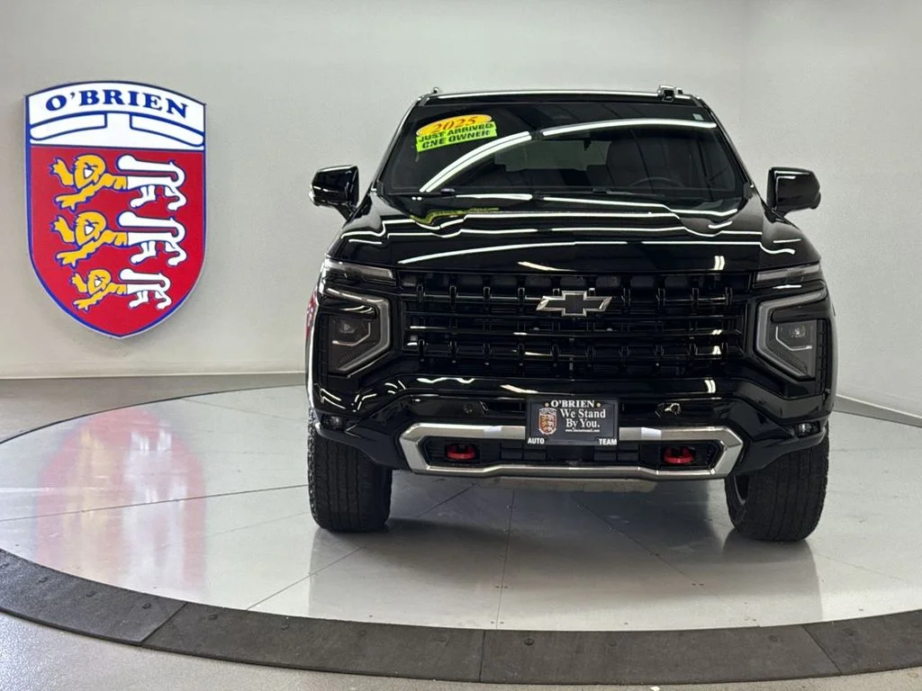 Used 2025 Black Chevrolet Z71 image 35