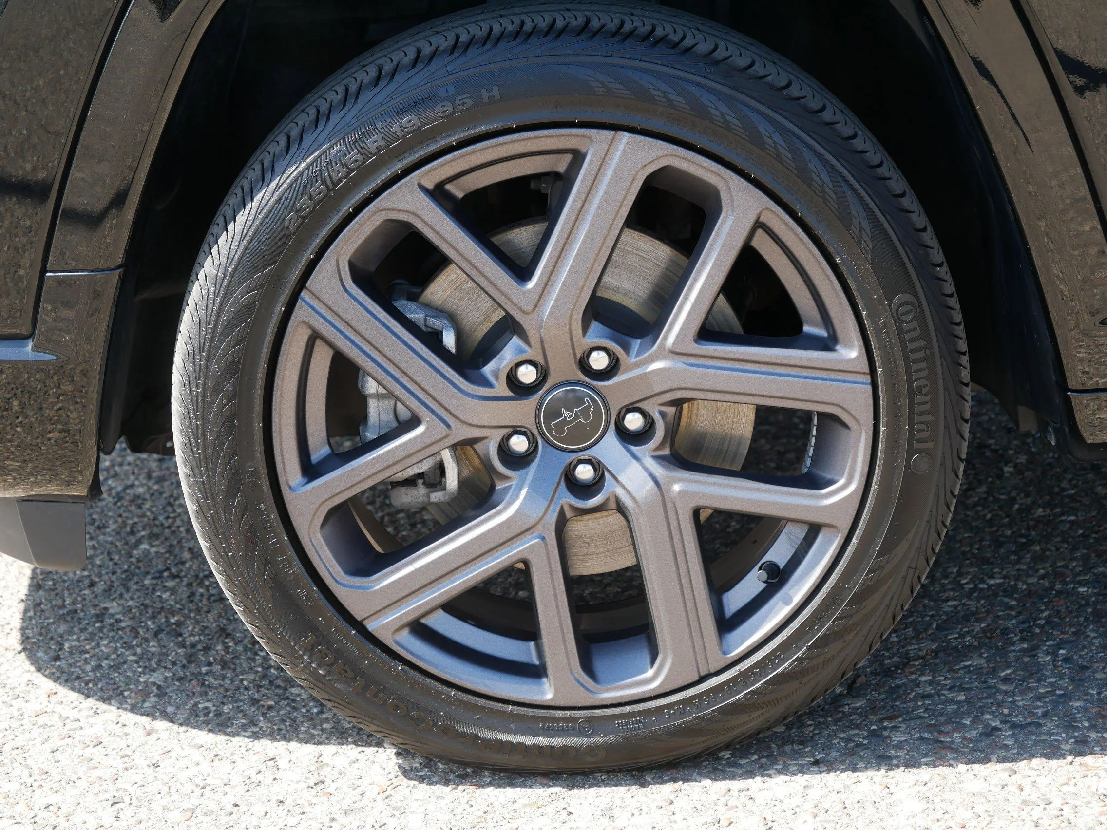 Used 2025 Diamond Black Crystal Pearlcoat Jeep Limited image 15