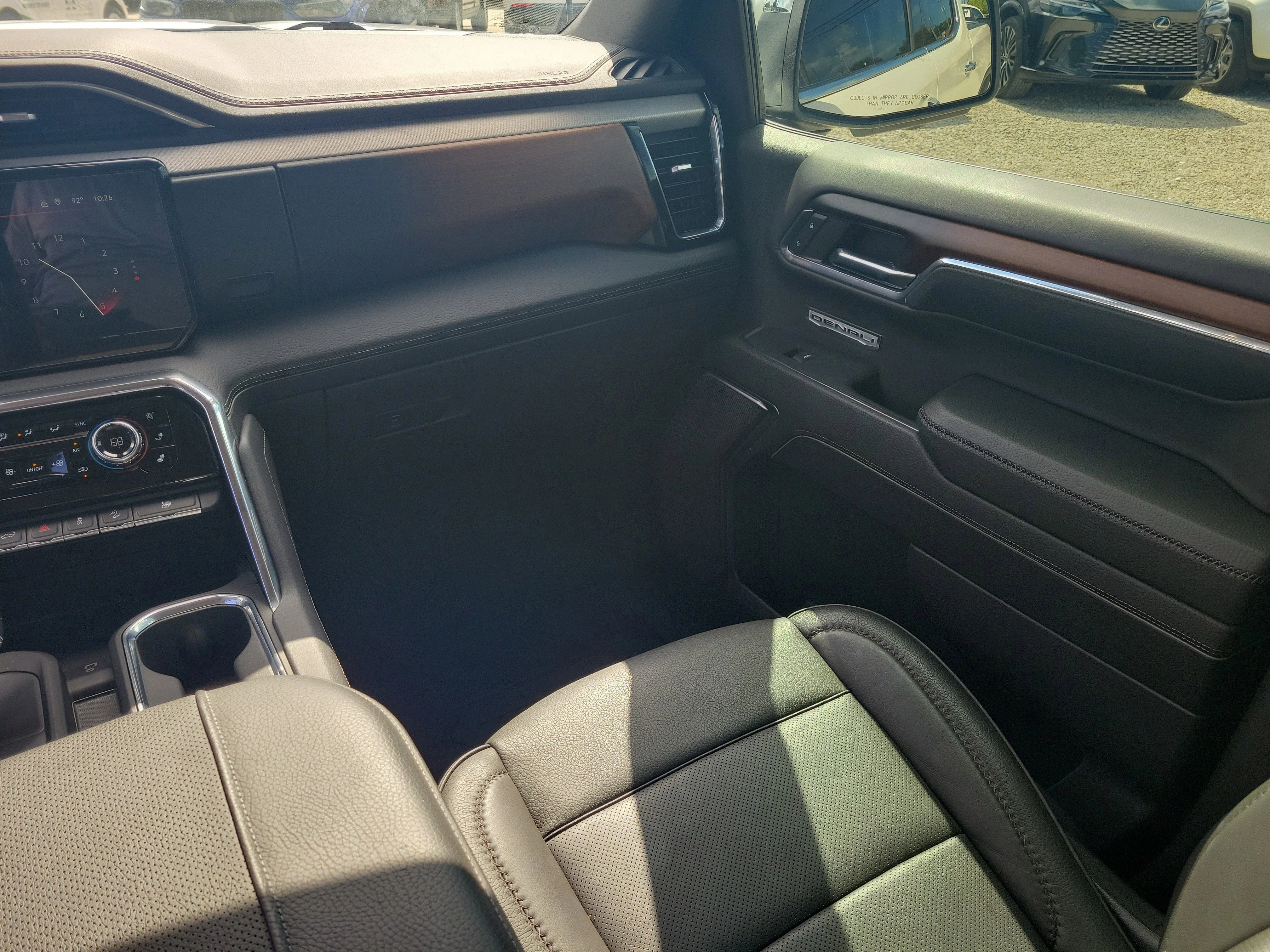 Used 2024 White Frost Tricoat GMC Denali image 18
