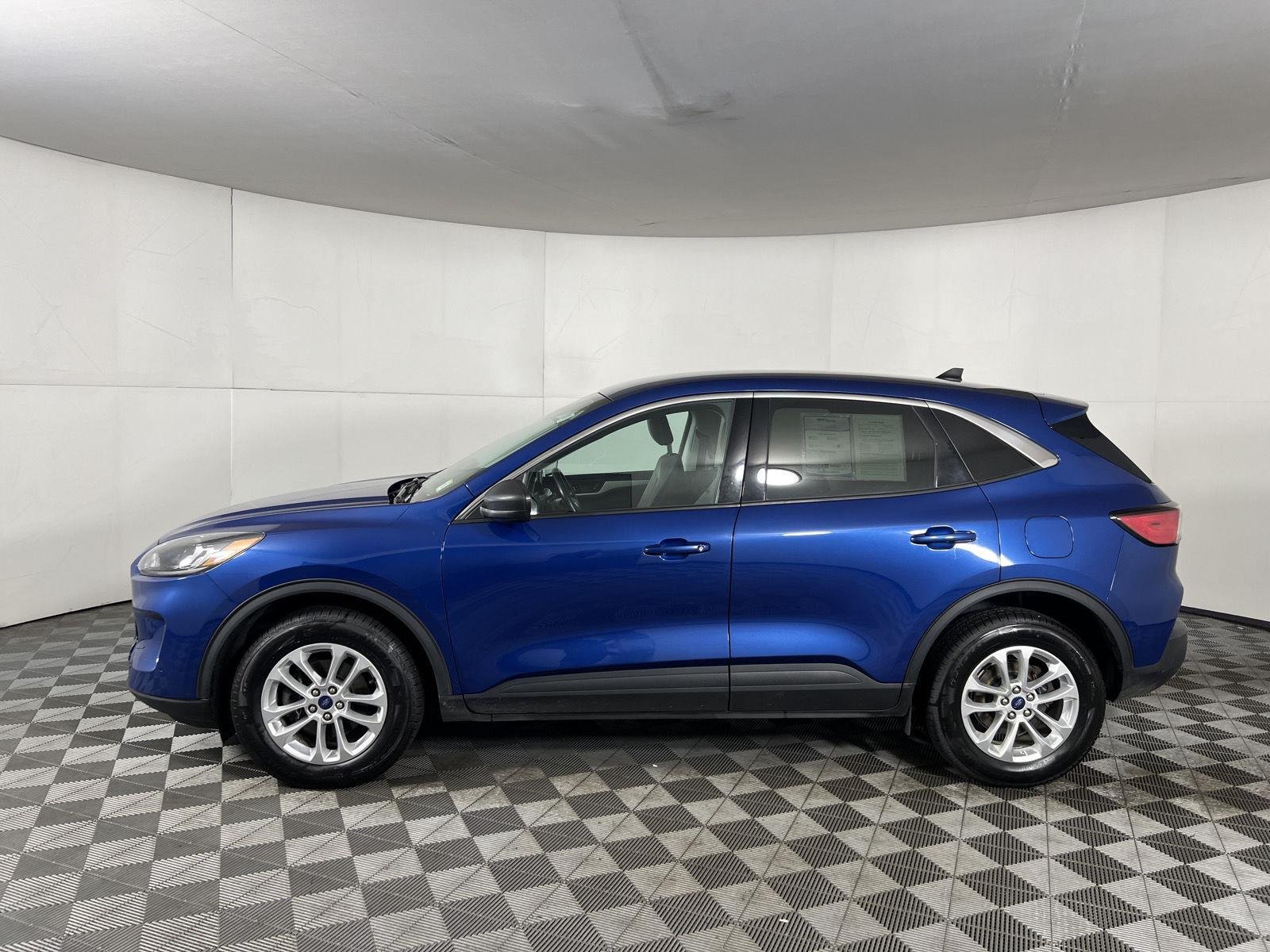 Used 2022 Atlas Blue Ford SE image 12