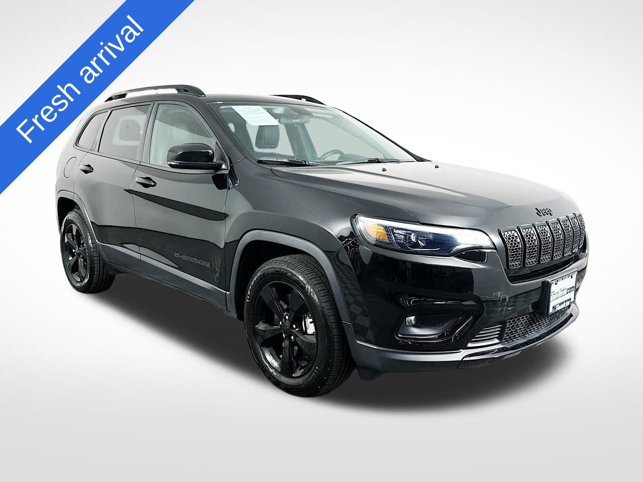 Used 2020 Diamond Black Crystal Pearlcoat Jeep Latitude Plus image 1