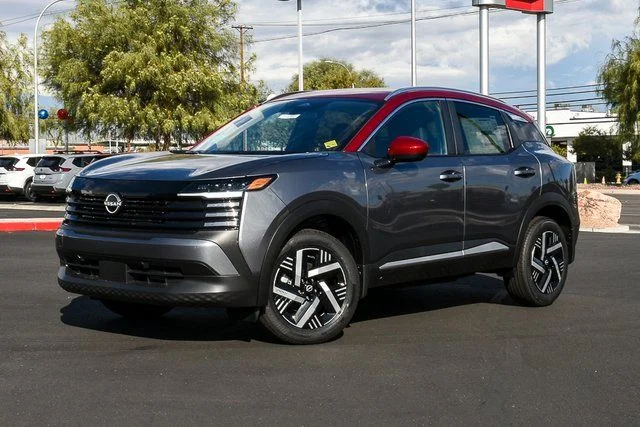 New 2026 Gun Metallic / Scarlet Ember Tintcoat Two-tone Nissan SV image 39