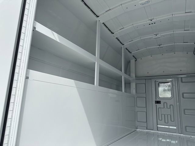 New 2025 Summit White Chevrolet 1WT image 12
