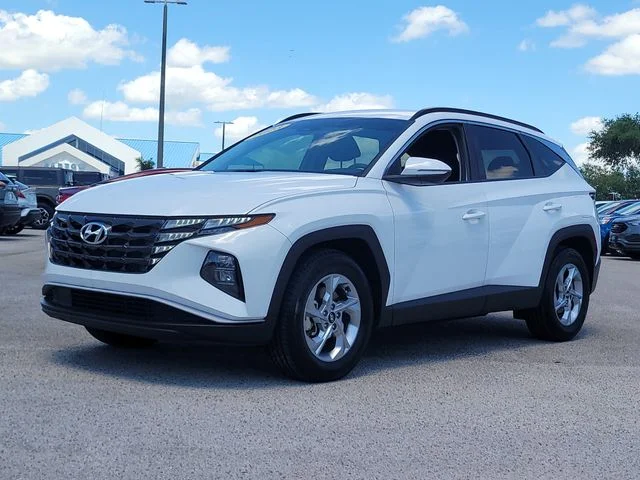 Used 2023 White Hyundai SEL image 32