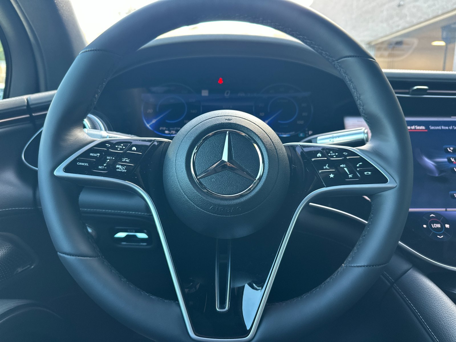 Used 2023 Gray Mercedes-Benz 580 4D Sport Utility 4MATIC® image 29