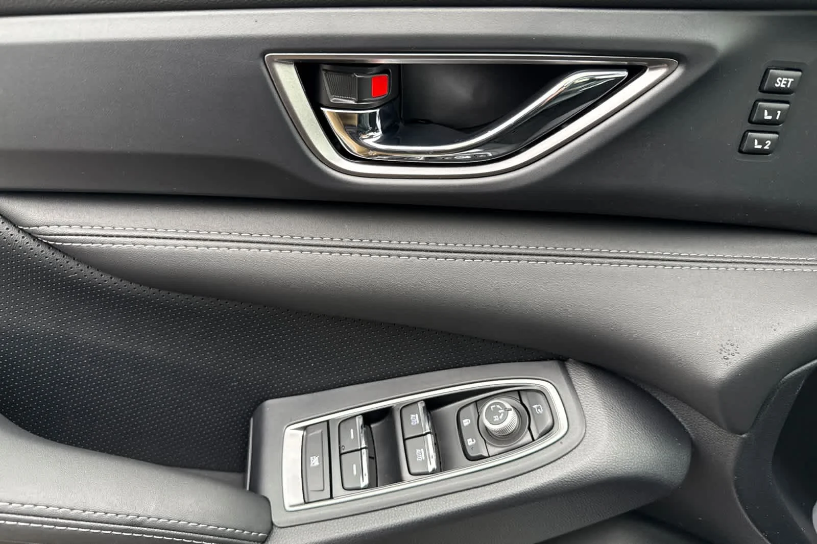 2026 Subaru Ascent Limited - Photo 10