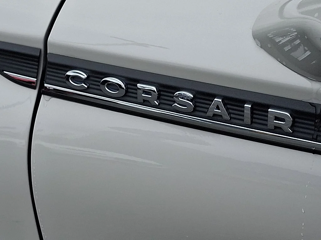 Certified Used 2023 Pearl Metallic Lincoln Standard image 30