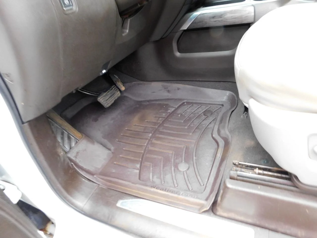Used 2021 White Chevrolet 4WD CREW CAB 159 in LTZ image 36