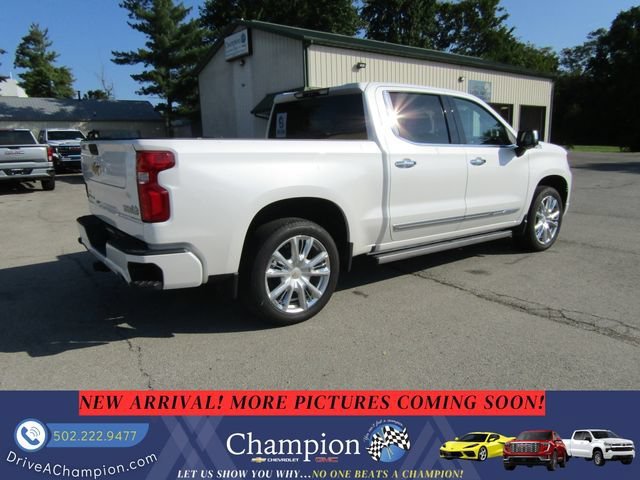 Certified Used 2025 Iridescent Pearl Tricoat Chevrolet High Country image 4