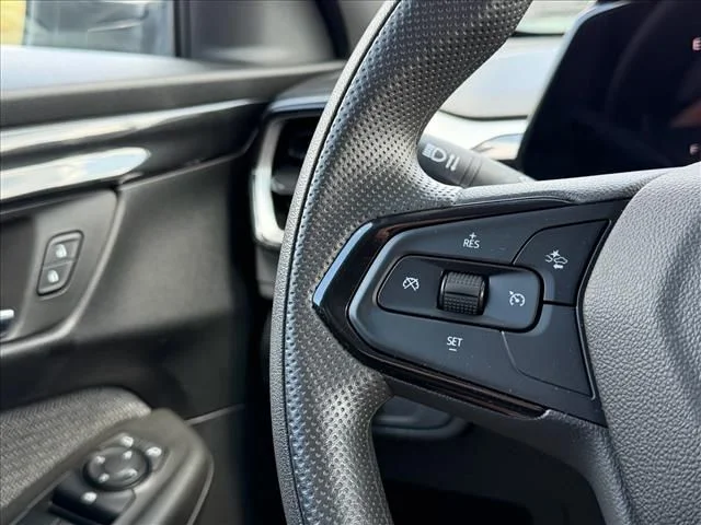 Used 2025 Green Chevrolet LT image 15