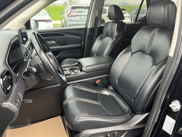 Used 2025 Black Honda Touring image 15