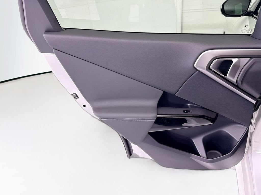 New 2026 Alpine White BMW 30 xDrive image 25