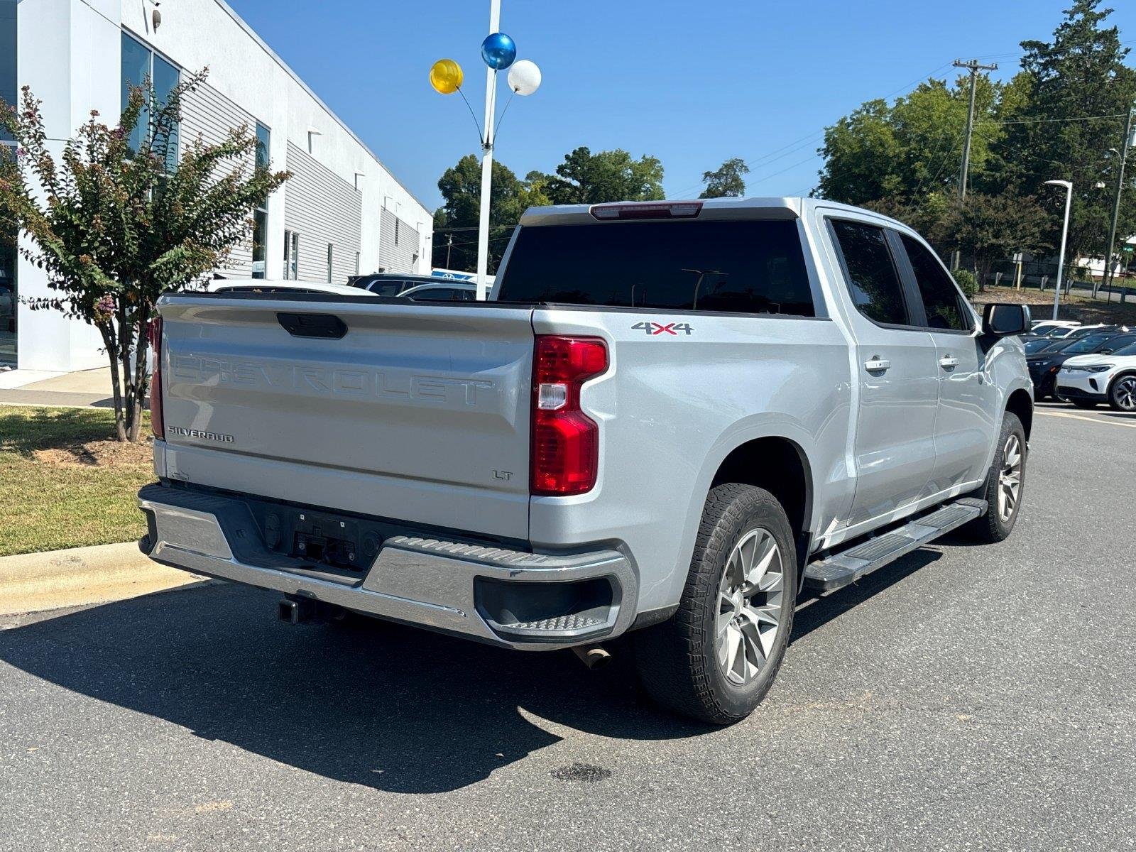 Used 2019 Silver Ice Metallic Chevrolet LT image 5