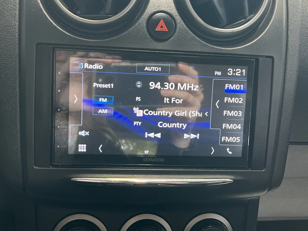 Used 2014  Nissan S image 17