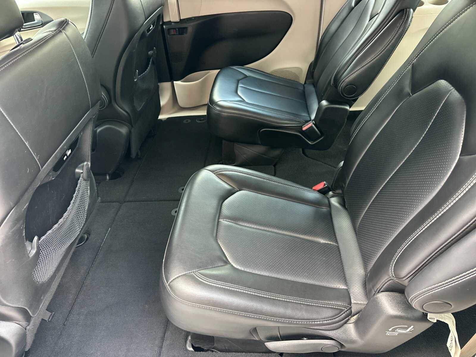 Used 2023 Bright White Clearcoat Chrysler Touring L 4D Passenger Van image 14
