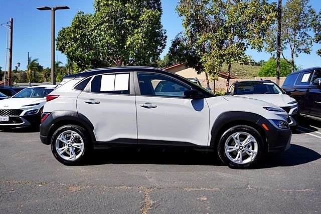 Used 2023 Silver Hyundai SEL image 6