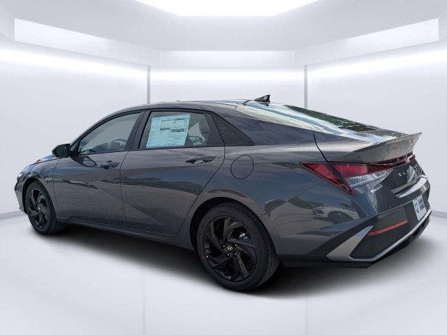 New 2026 Gray Hyundai SEL Sport Plus image 5