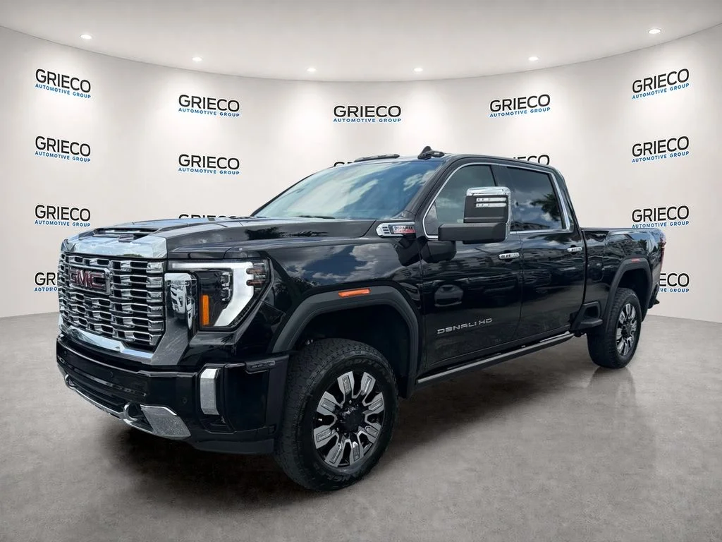 Used 2024 Onyx Black GMC Denali image 3