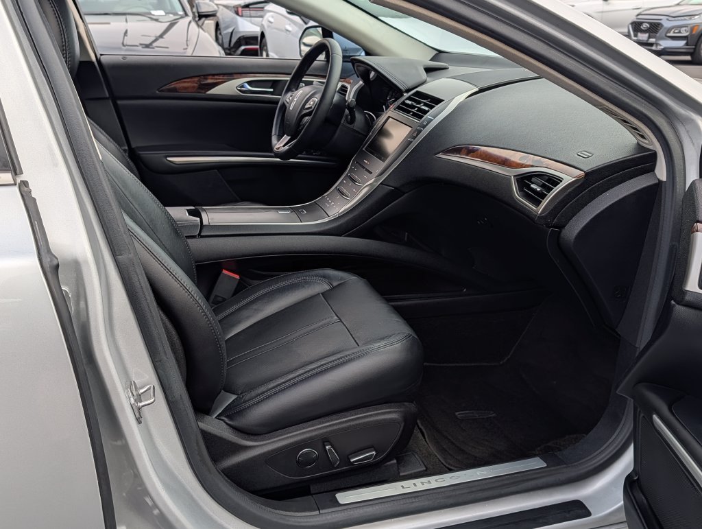 2016 Lincoln MKZ Hybrid - Photo 9