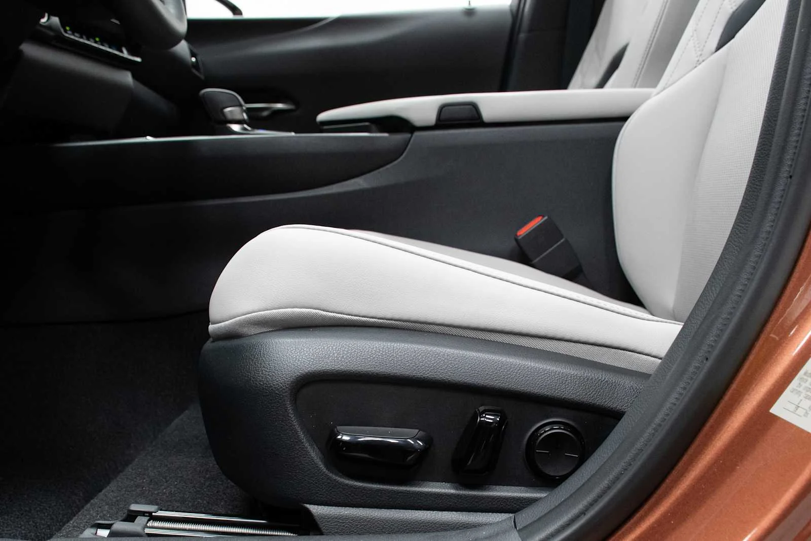 Used 2025 COPPER CREST WITH OBSIDIA Lexus F SPORT Design image 13
