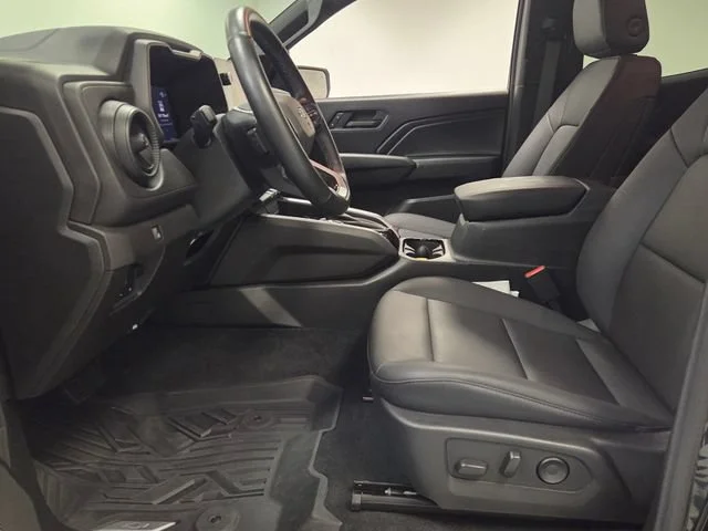 Used 2025 Black Chevrolet Trail Boss image 5