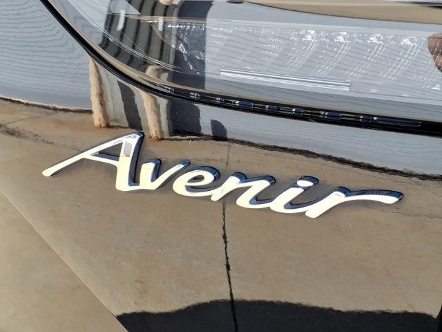 Used 2022 EBONY TWILIGHT METALLIC Buick Avenir image 27