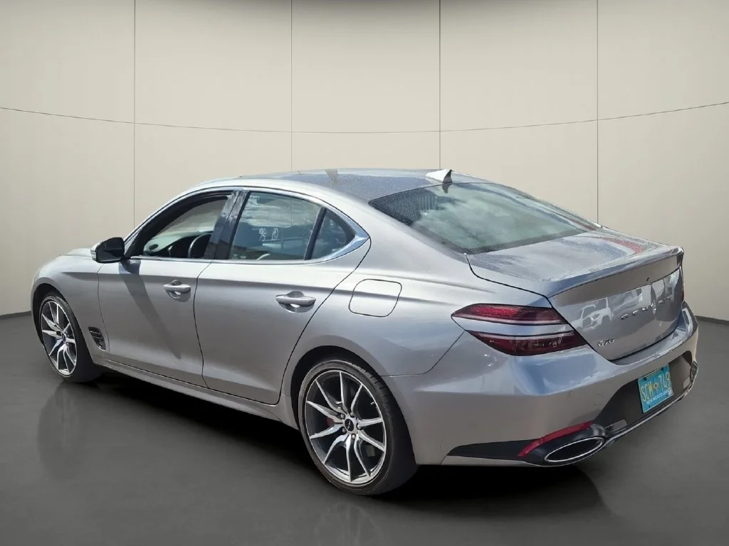 Used 2025 Silver Genesis 2.5T image 5