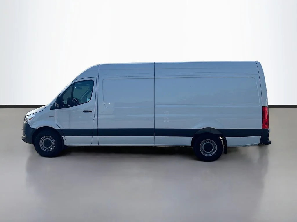 New 2025  Mercedes-Benz Cargo 170 WB image 6