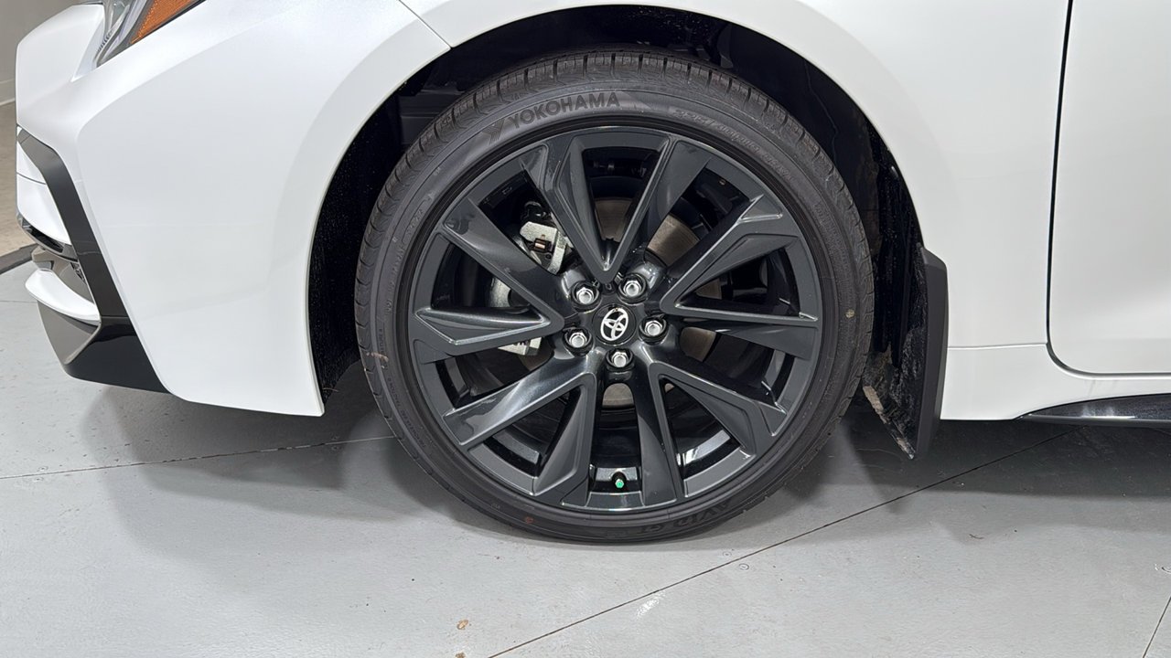 New 2027 Wind Chill Pearl <sup>1</sup> Toyota  SE image 24