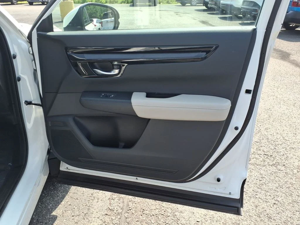 Used 2024 White Honda EX-L image 15