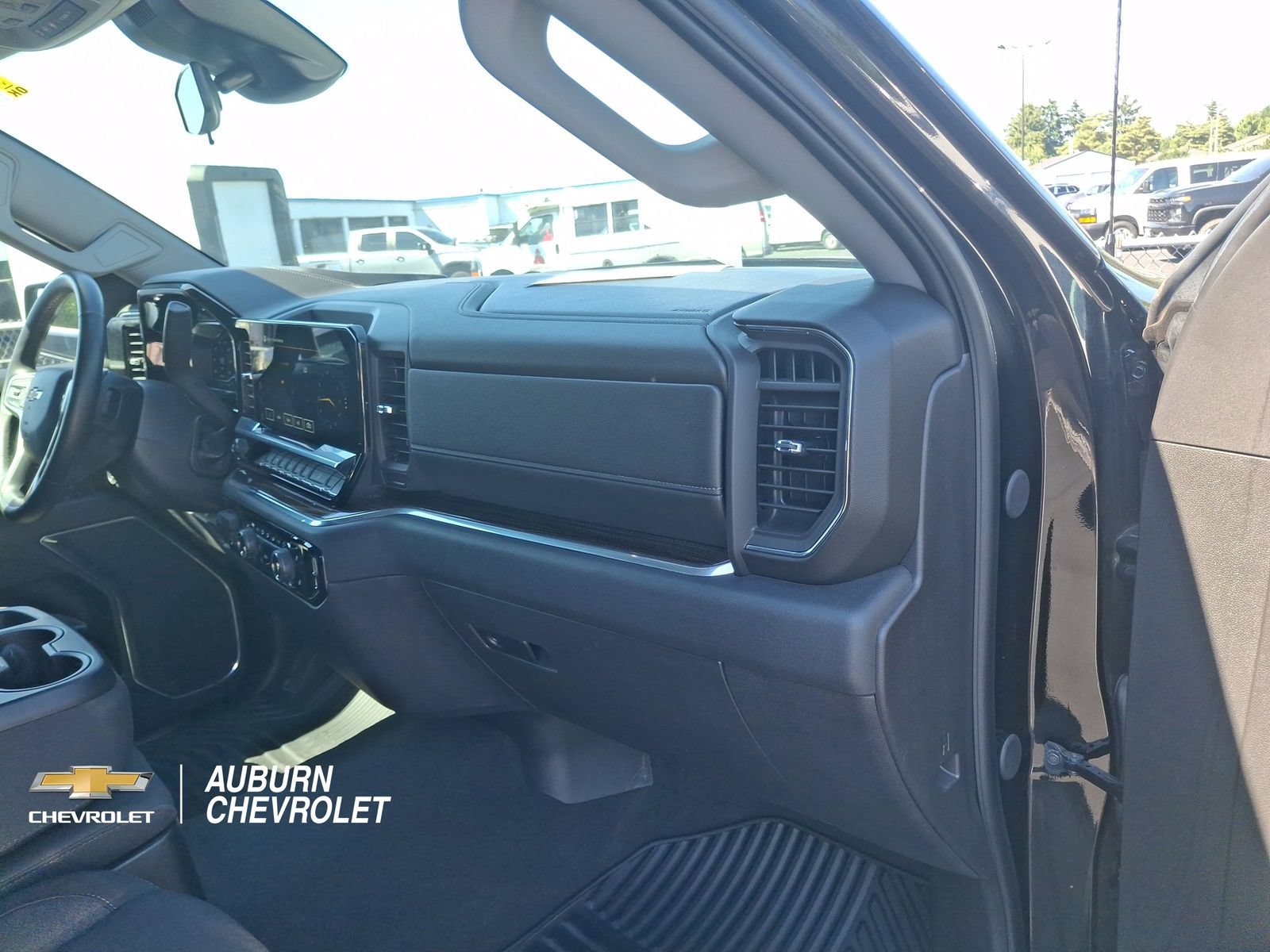 2025 Chevrolet Silverado 1500 LT - Photo 20