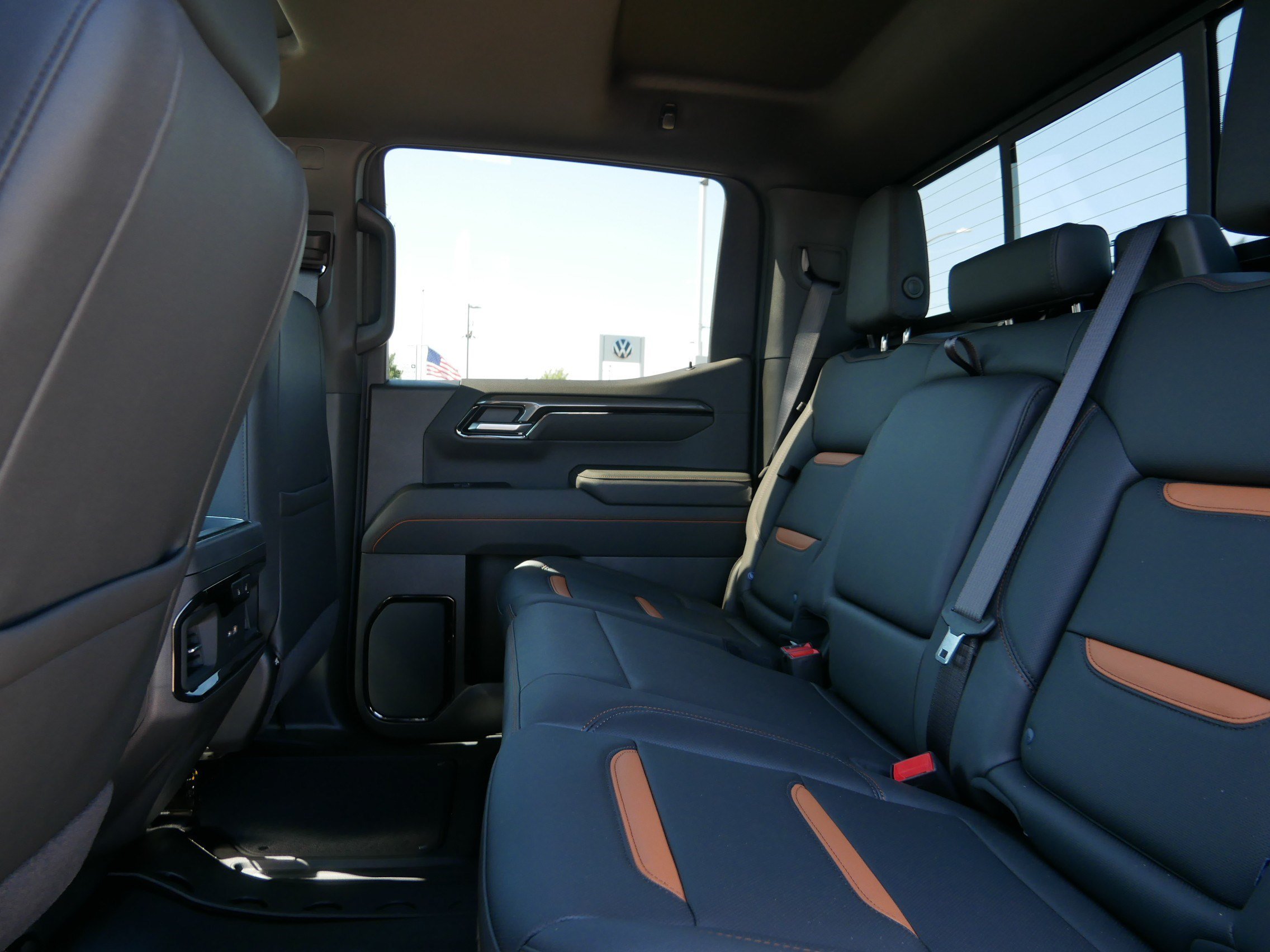 2026 GMC Sierra 1500 AT4 - Photo 5