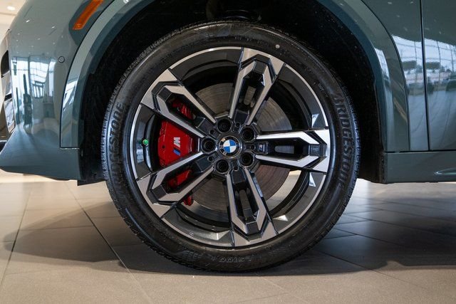 Certified Used 2026 Cape York Green Metallic BMW xDrive28i image 11