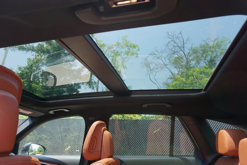 New 2026 Graphite Grey Metallic Mercedes-Benz GLC 300 image 37