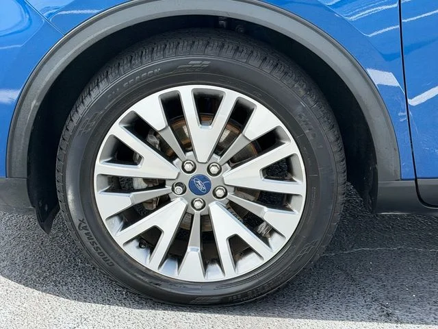 Used 2022 Blue Ford Titanium image 19