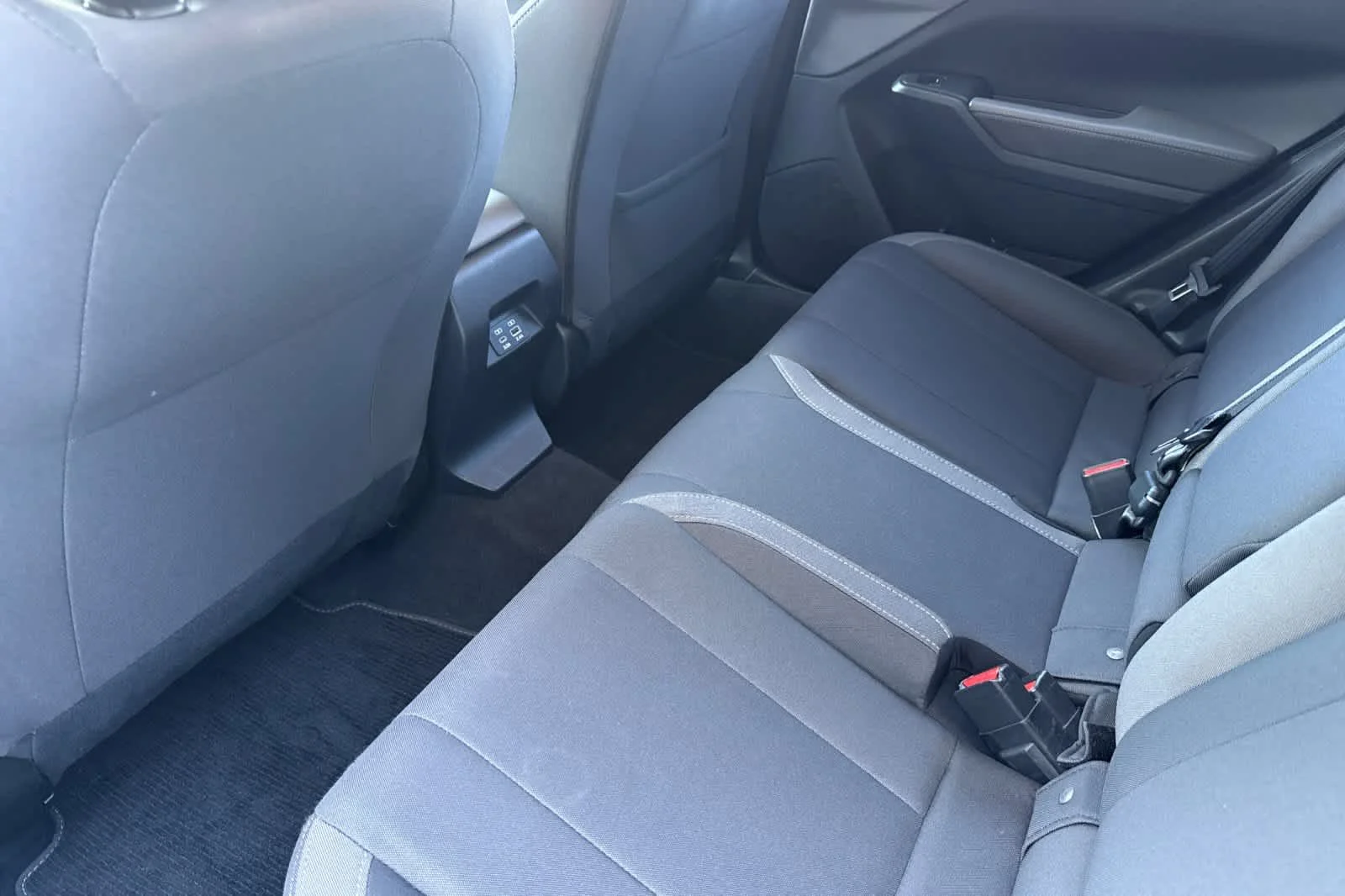 Used 2025 Crystal White Pearl Subaru Premium image 12