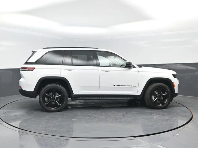 Certified Used 2023 Bright White Clearcoat Jeep Limited image 3
