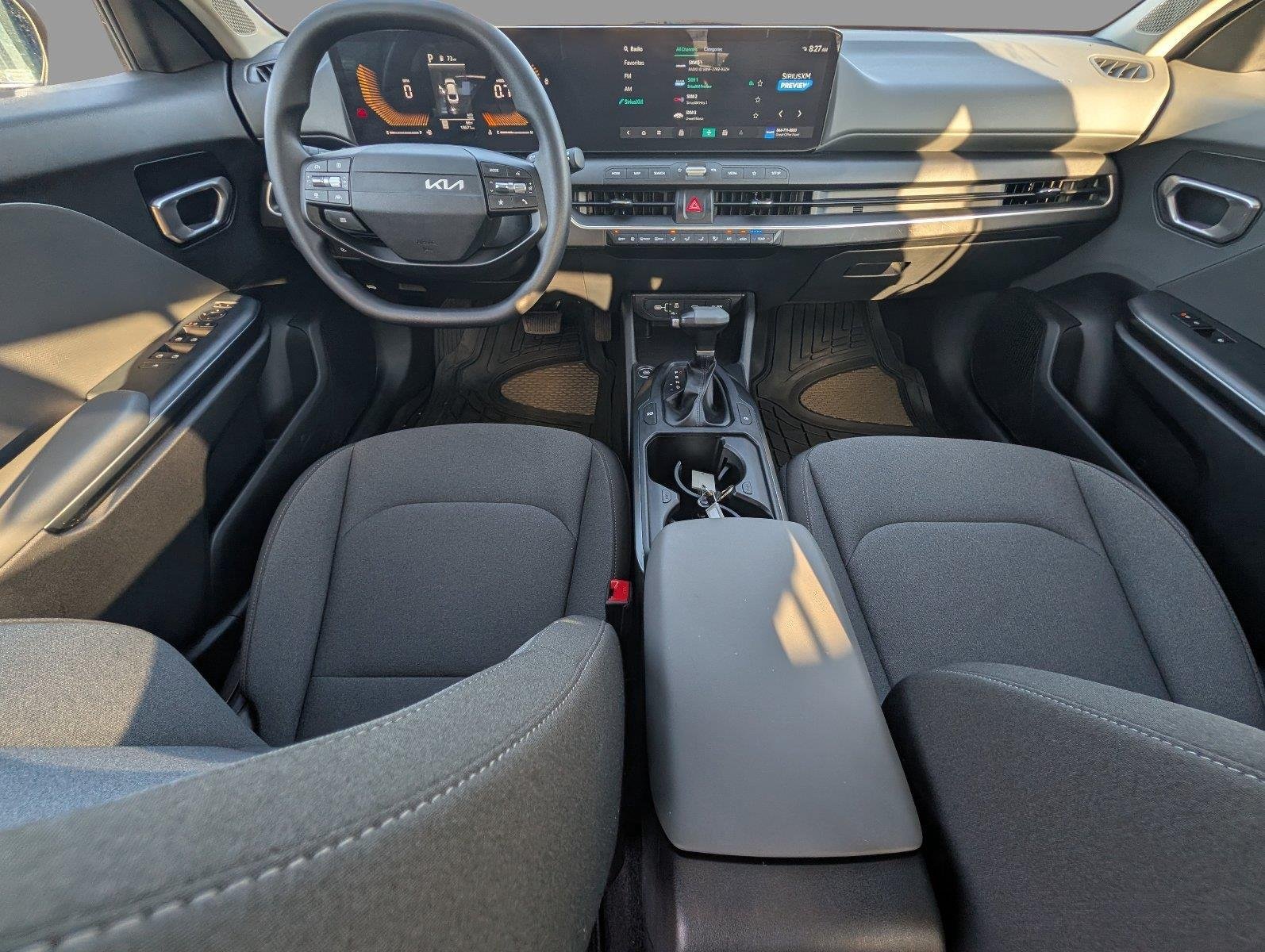 Used 2025 Morning Haze Kia LXS image 29