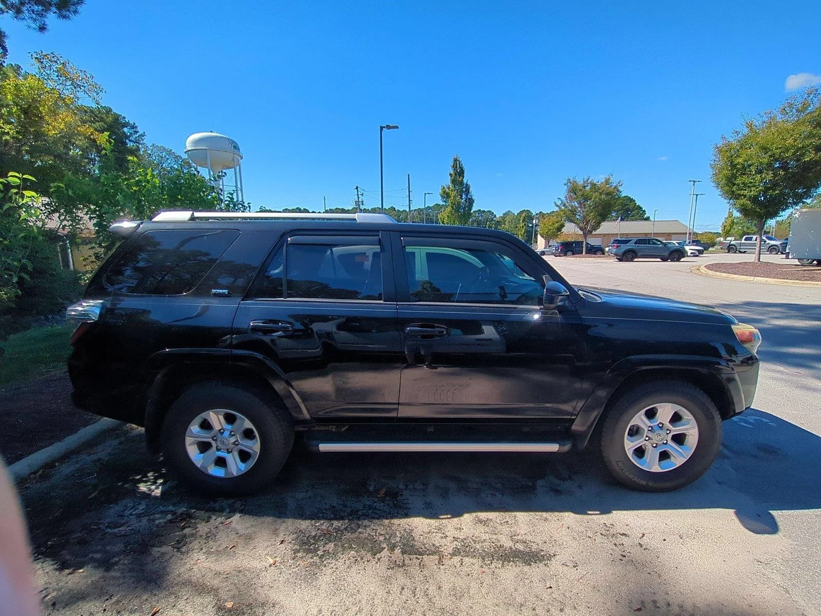 Used 2015 Attitude Black Metallic Toyota SR5 image 4