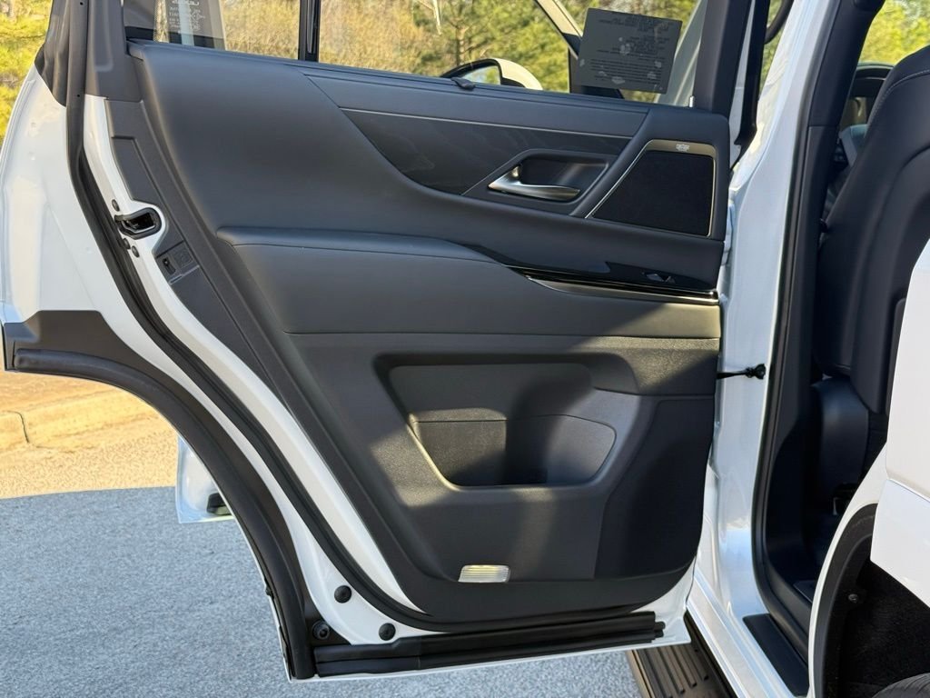 2026 Lexus LX 700h Luxury - Photo 21