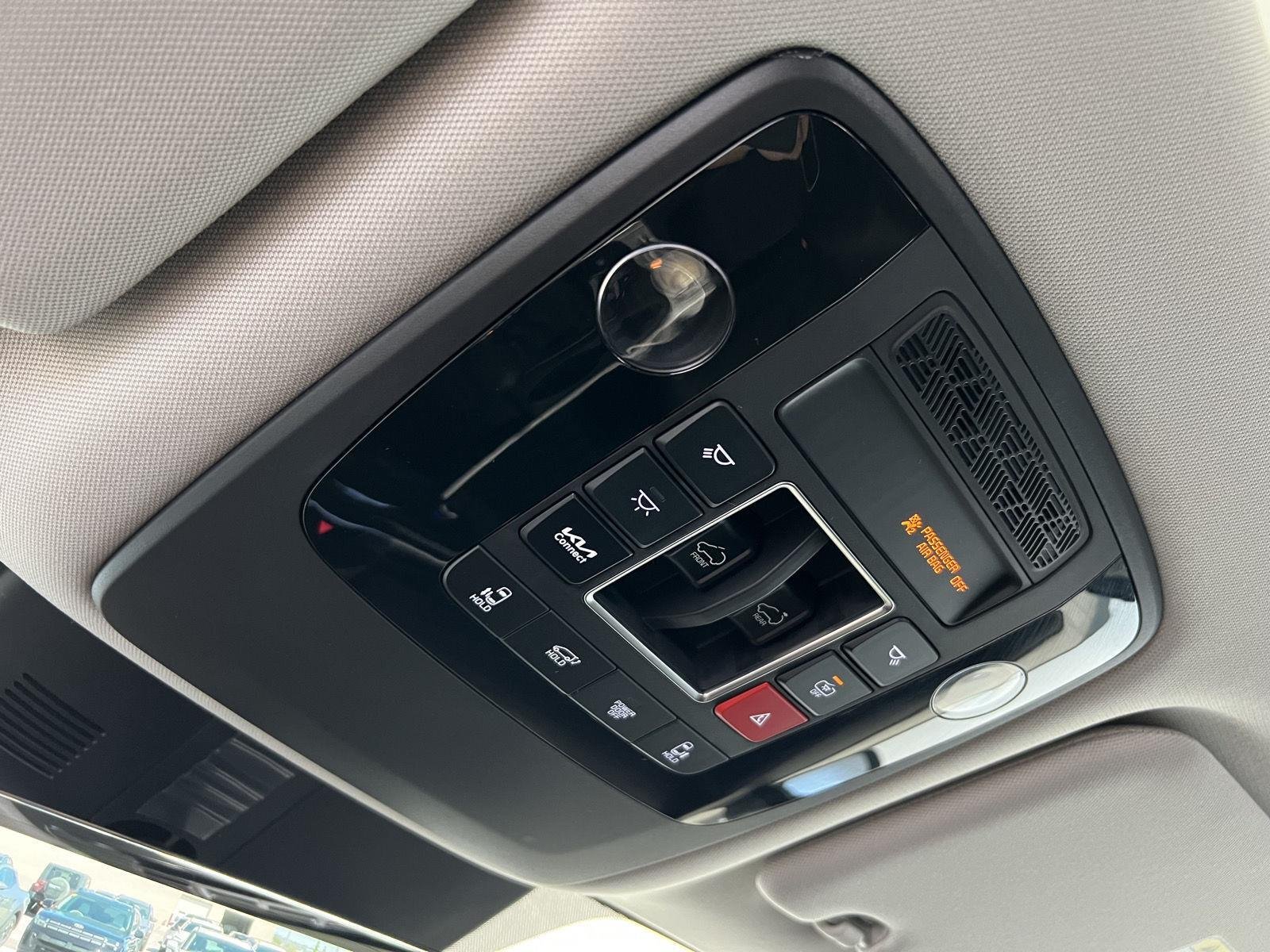 2025 Kia Carnival SX Prestige - Photo 22