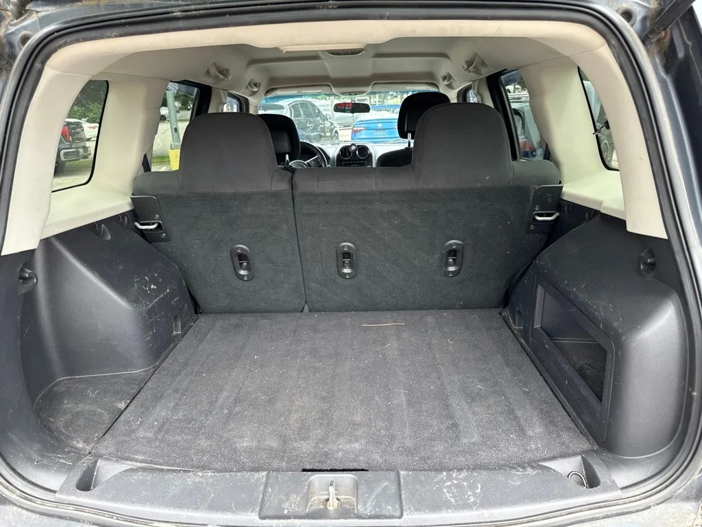 Used 2014 Gray Jeep Sport image 14