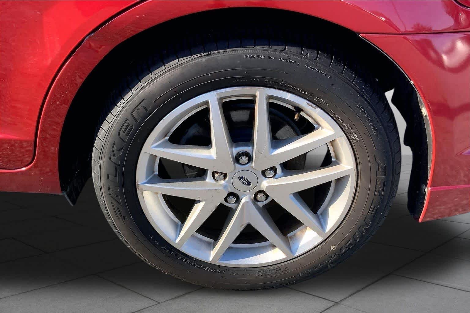 Used 2011 Red Candy Metallic Tinted Ford SEL image 9