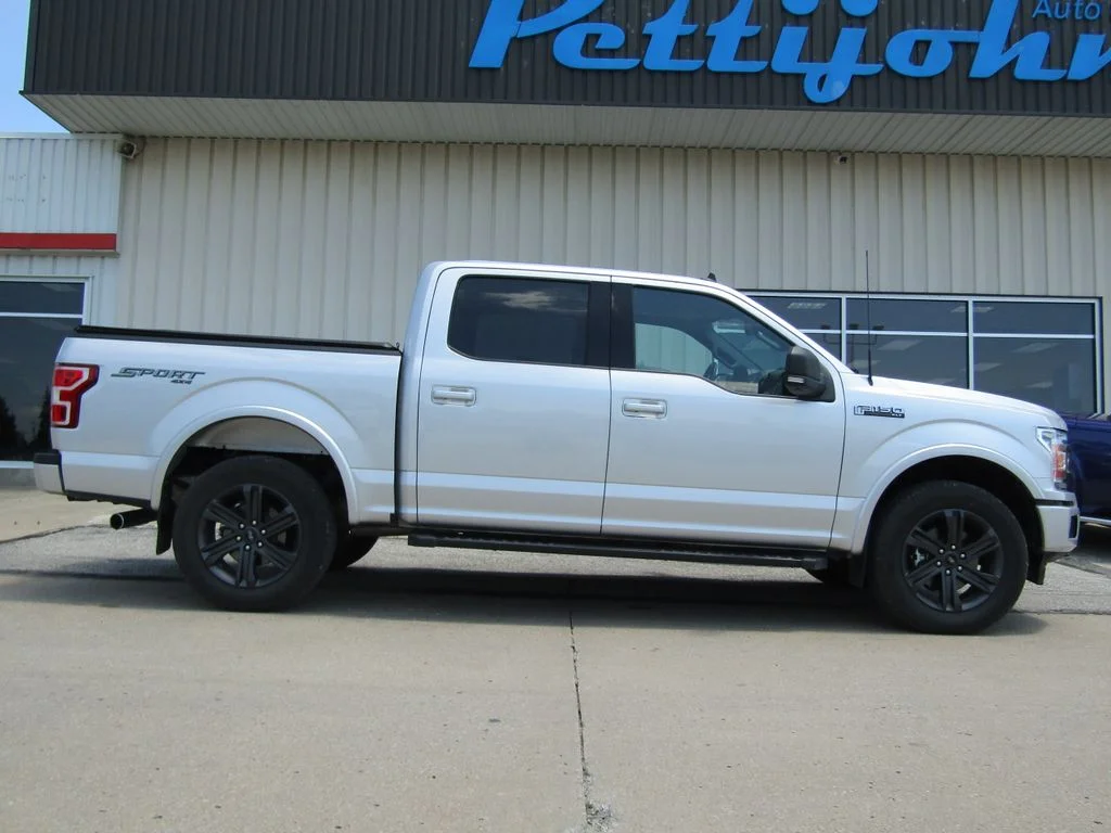 Used 2019 Ingot Silver Ford XLT image 2